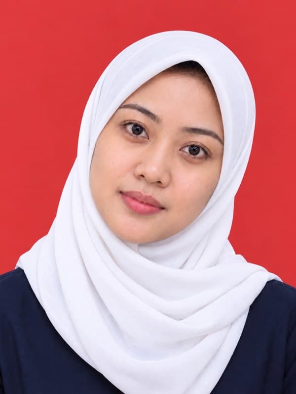 Kepala menoleh atau miring