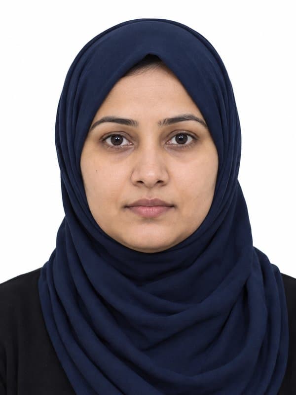 Religious headscarf, face fully visible